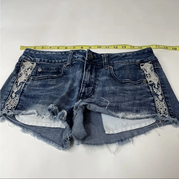 American Eagle Womens Shortie Shorts Size 6 Dark Wash Jean Stretch Blue #0334 - Picture 2 of 11
